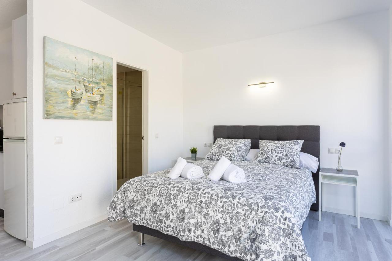 Romana Playa 323 Apartment By Ghr Rentals Marbella Eksteriør bilde