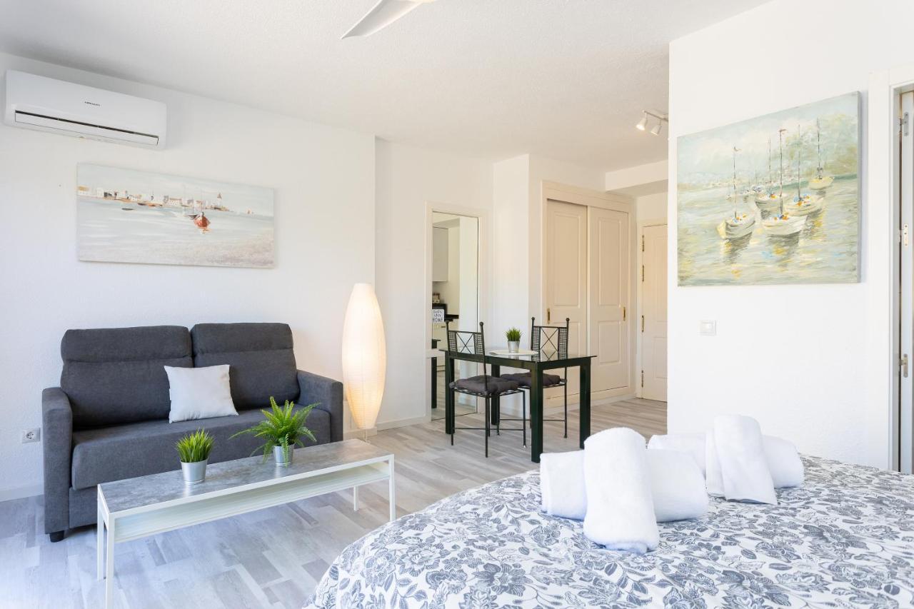 Romana Playa 323 Apartment By Ghr Rentals Marbella Eksteriør bilde