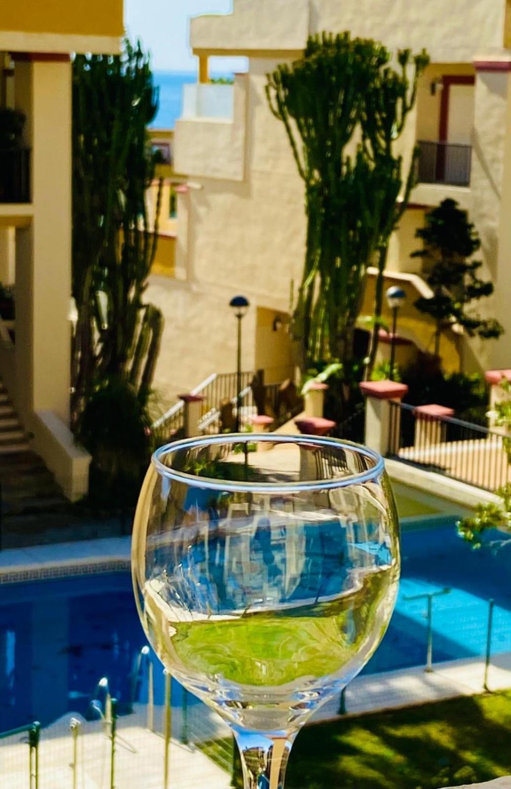 Romana Playa 323 Apartment By Ghr Rentals Marbella Eksteriør bilde